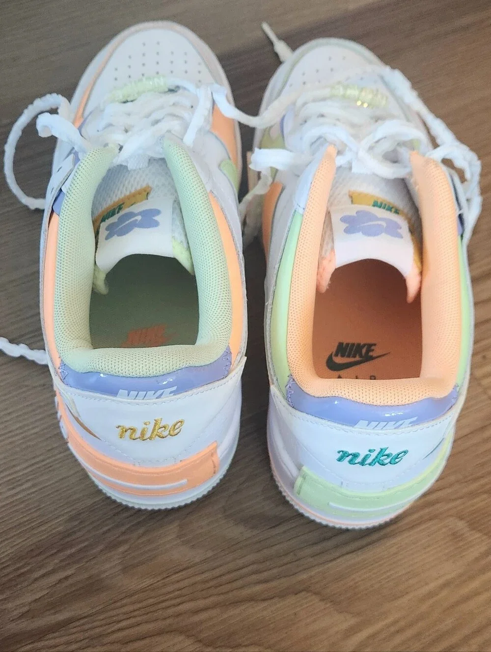 Women Nike Airfoexe Almost NEW Sz 9
